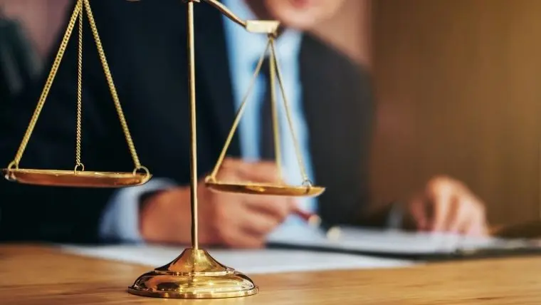 夏目三久の弟検事